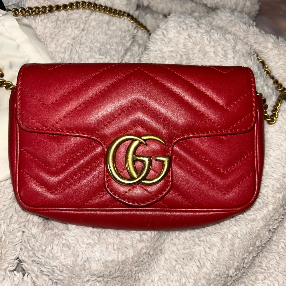COPY - Gucci Red Chevron Quilted Crossbody Bag with Gold Chain